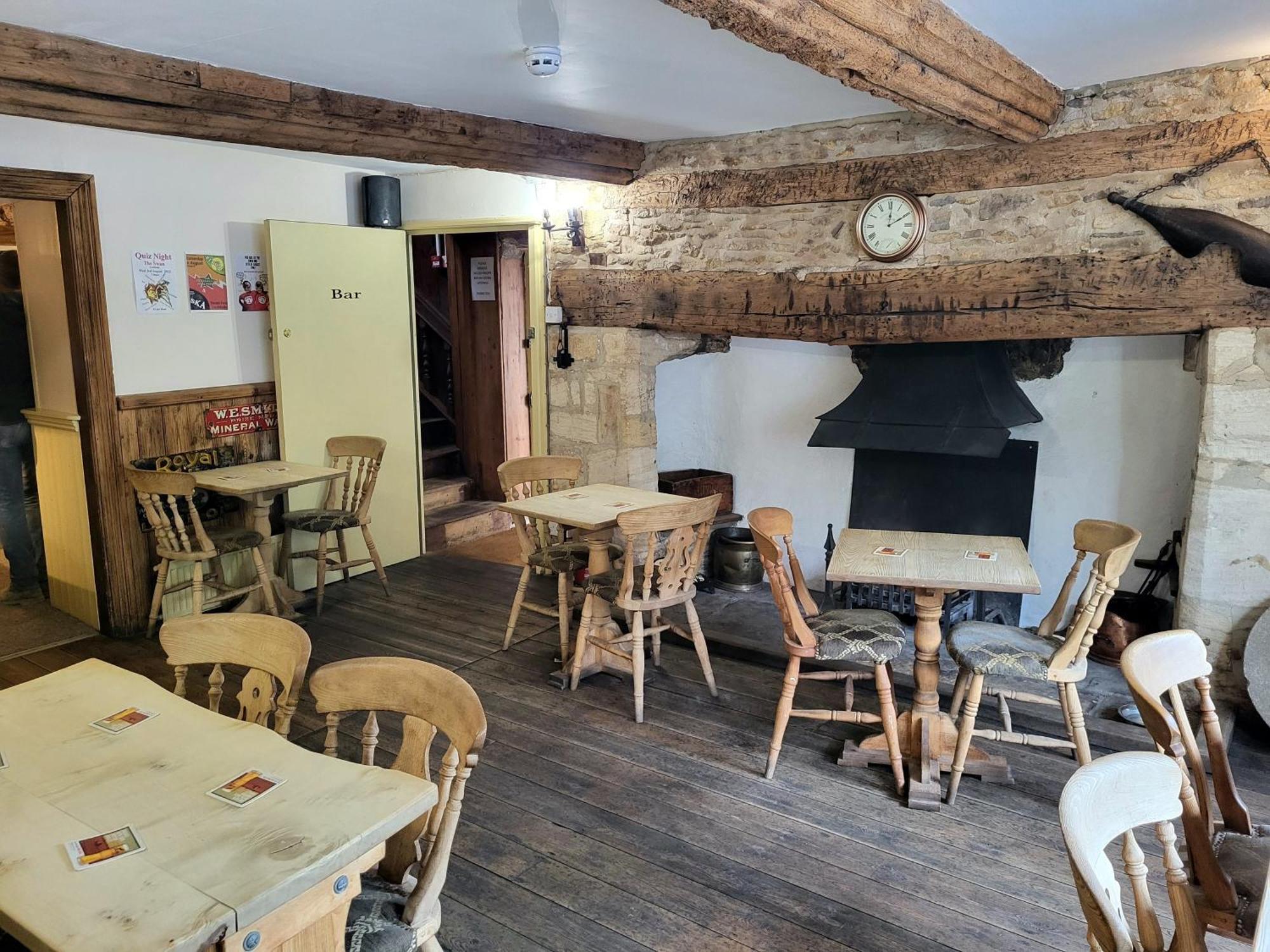 Swan Inn Lechlade Exteriér fotografie